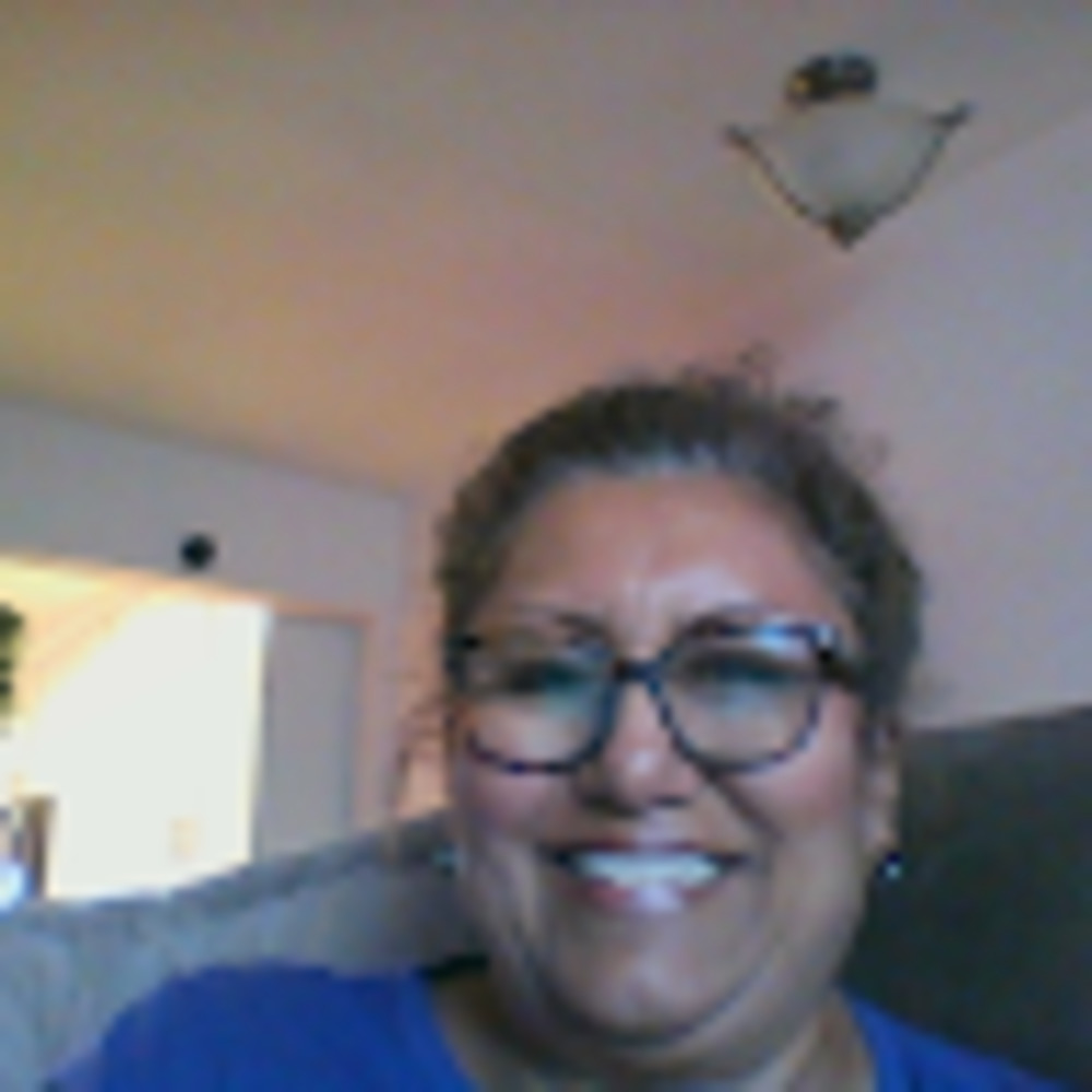 Meet your Posher, Adilia